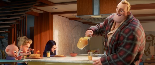 incredibles-2-movie-image-pixar-6-600x2511389837743.jpg