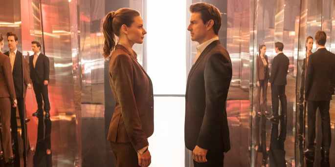 Rebecca-Ferguson-and-Tom-Cruise-in-Mission-Impossible-Fallout-cropped